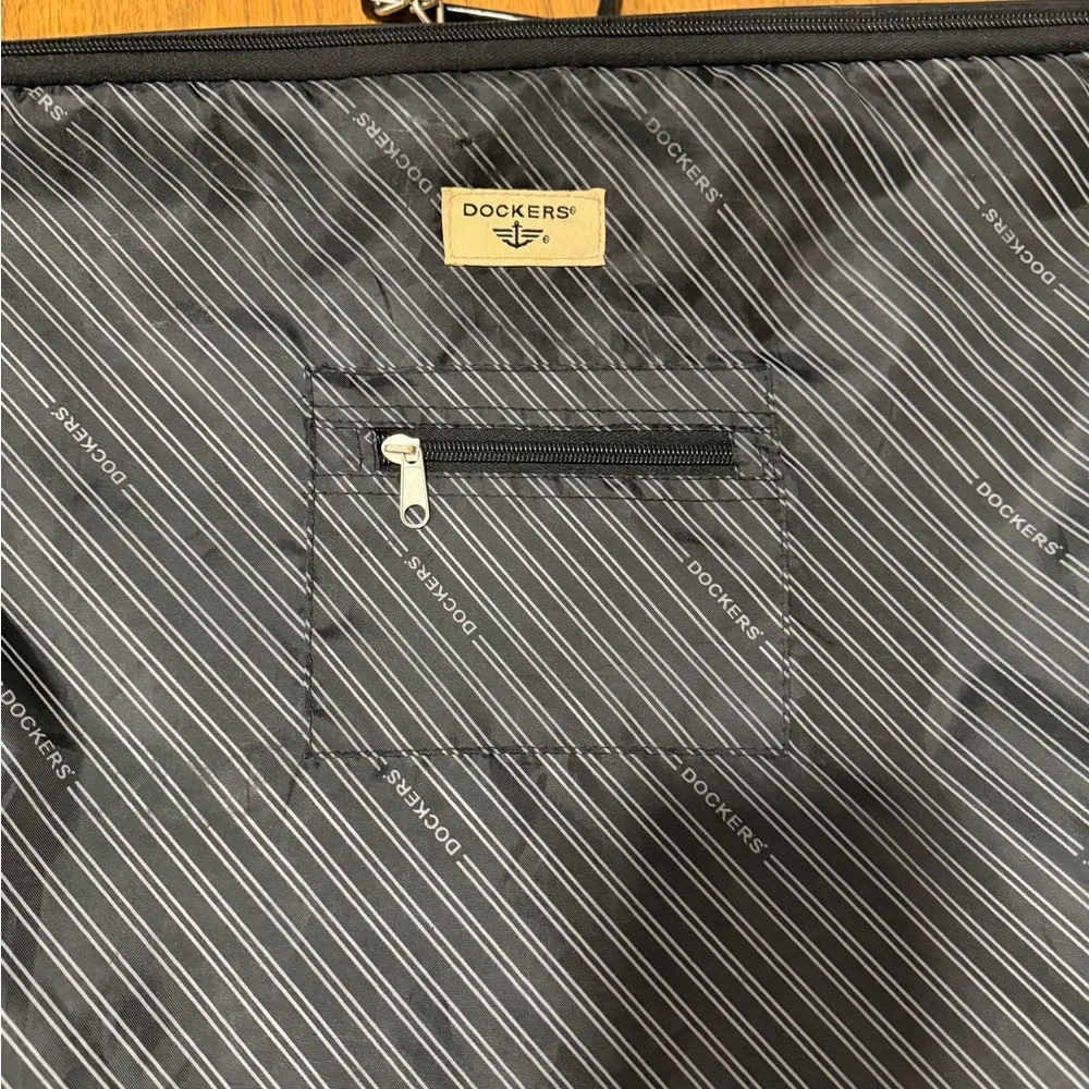 Dockers Black Travel Garment Bag